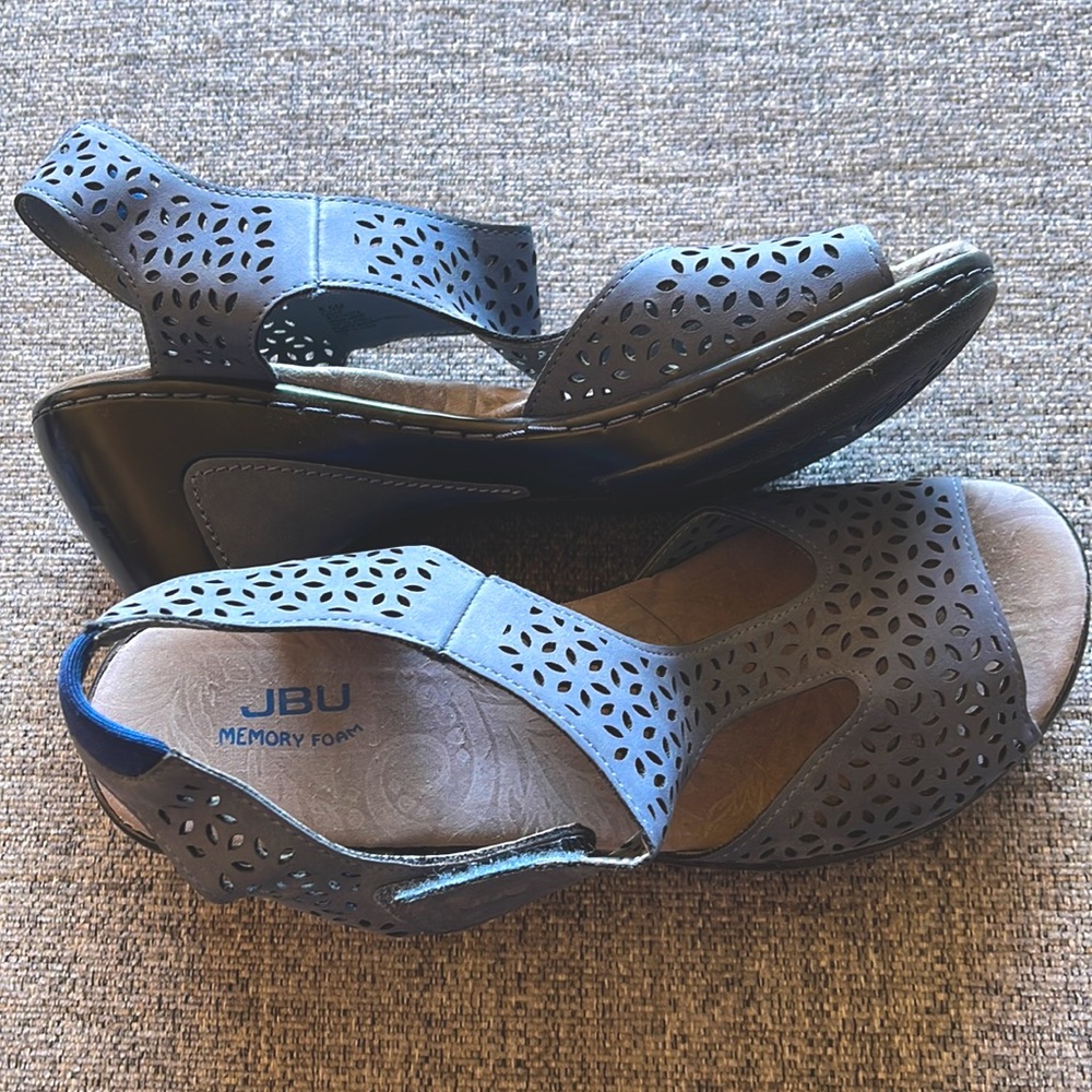 Sandal